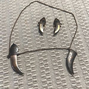 2 wonderful Siam pins  and clip on earrings